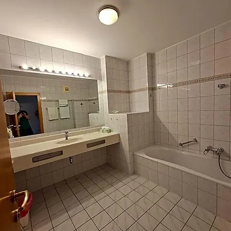 Werzer Strandcasino Hotel Portschach am Woerthersee