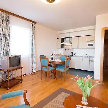 Ξενοδοχείο Werzer Strandcasino 4*