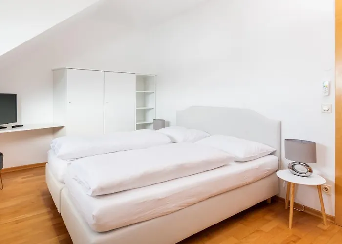 מלון Werzer Strandcasino Pörtschach am Wörthersee